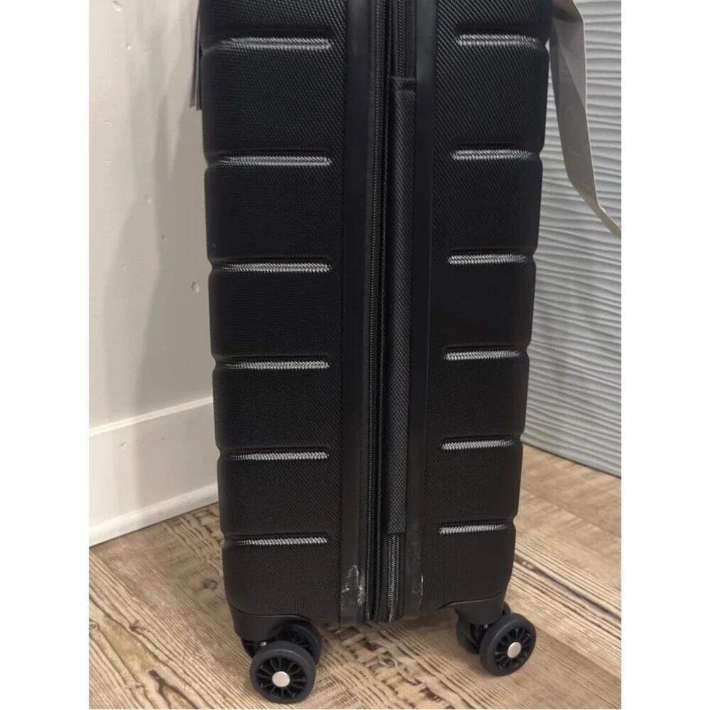 Skyway Epic 2.0 Hardside Carry-On 22 Rolling Suitcase Hard Shell Luggage - Black